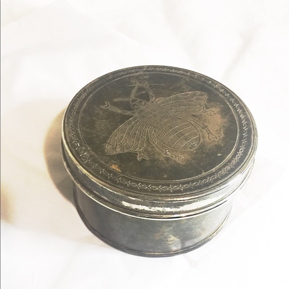 🐝 Sterling Silver Bee Engraved Jewelry Canisters - Picture 8 of 12